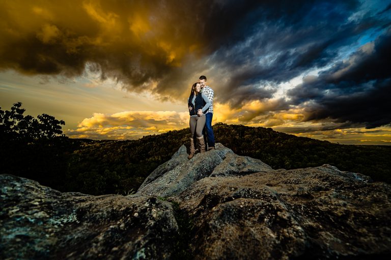 Erin & Andrew – Rocks State Park Engagement